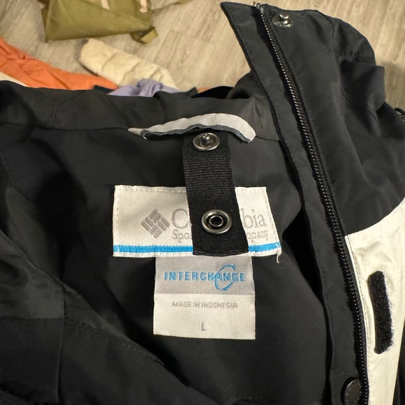 Columbia ski jacket - Picture 3 of 3